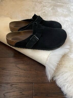 Birkenstock Boston black suede soft footbed men’s clogs